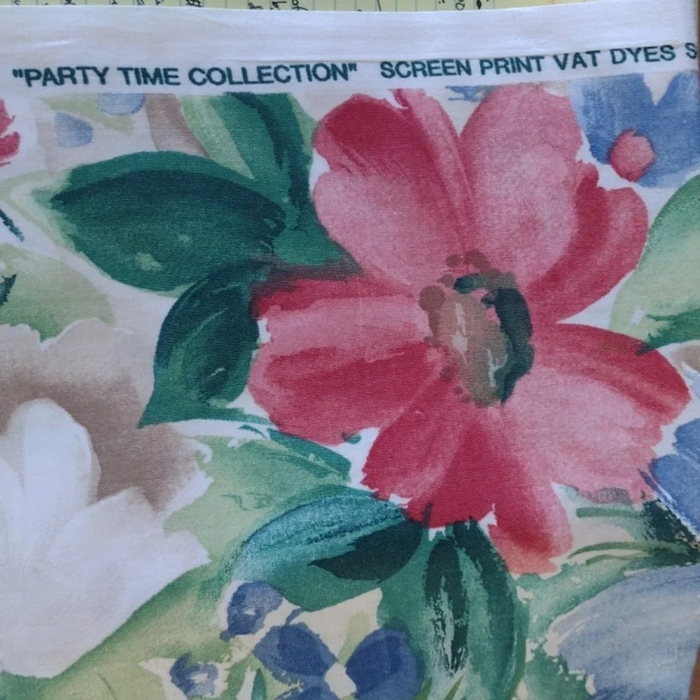 Vintage Mills Creek Fabrics Party Time Large Floral Chintz Scotchgard 5 Yards